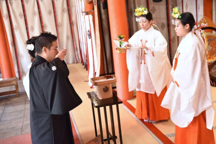 熊野那智大社の結婚式の白無垢洋髪