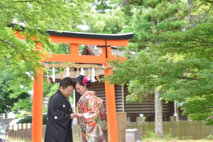 上賀茂神社で白無垢の花嫁