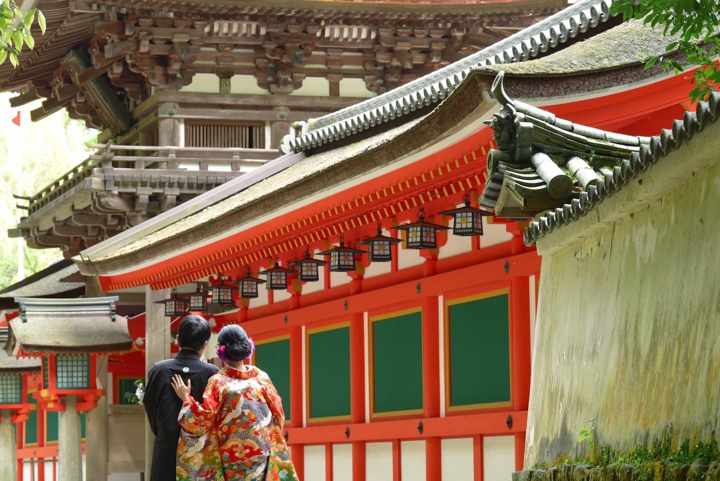 奈良の神社で結婚式の和装衣装
