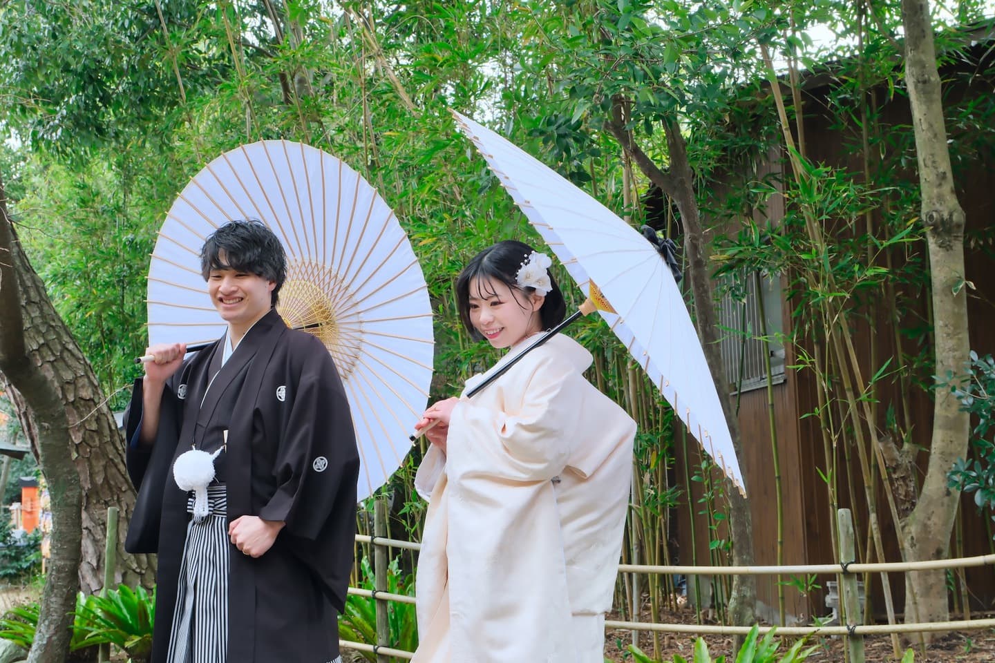 和装衣装で玉津島神社で結婚式の花嫁