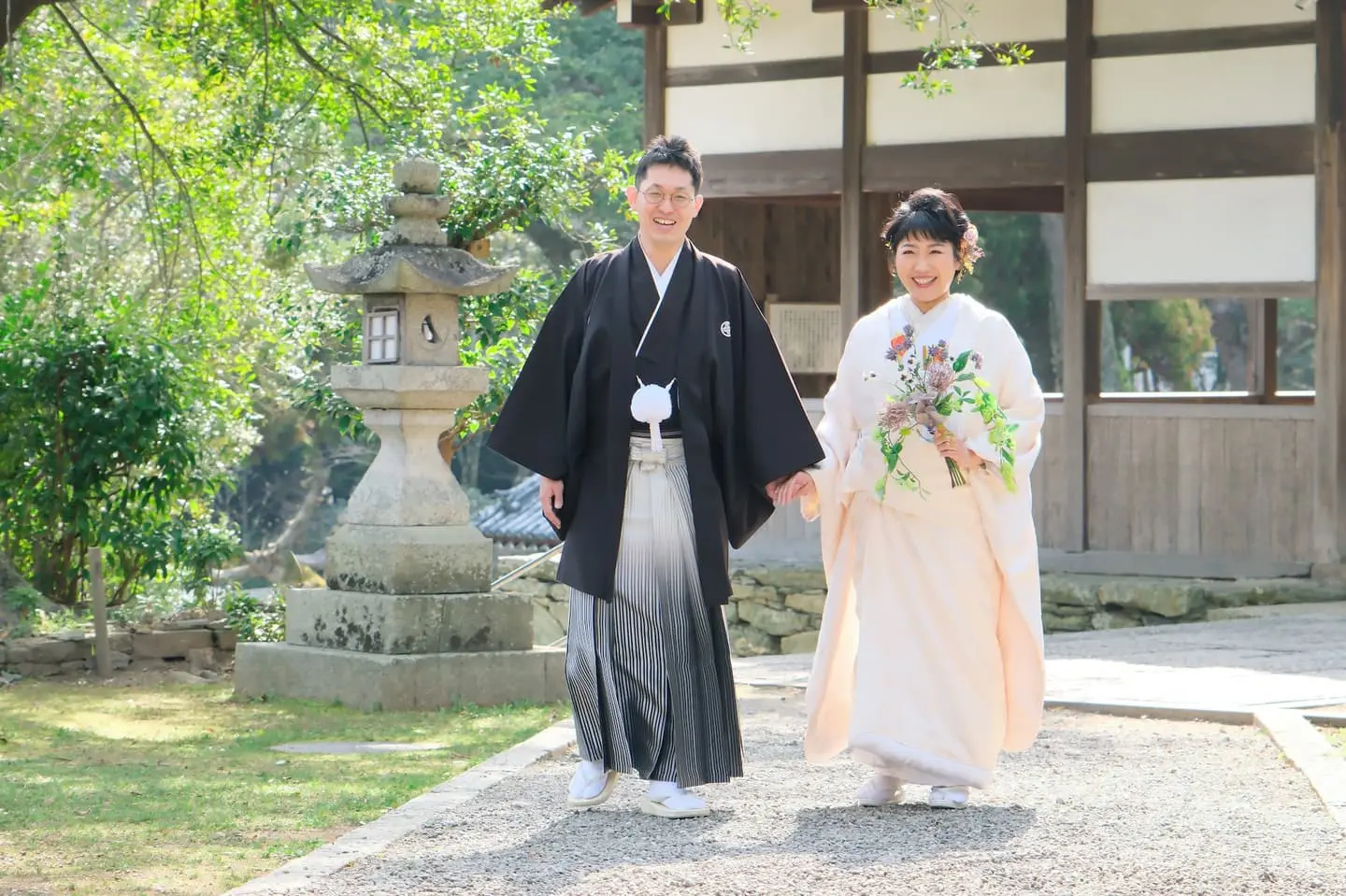 伊太祁曽神社で和装結婚式の衣装