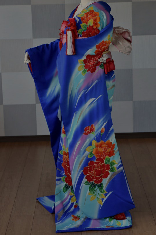 青引き振袖