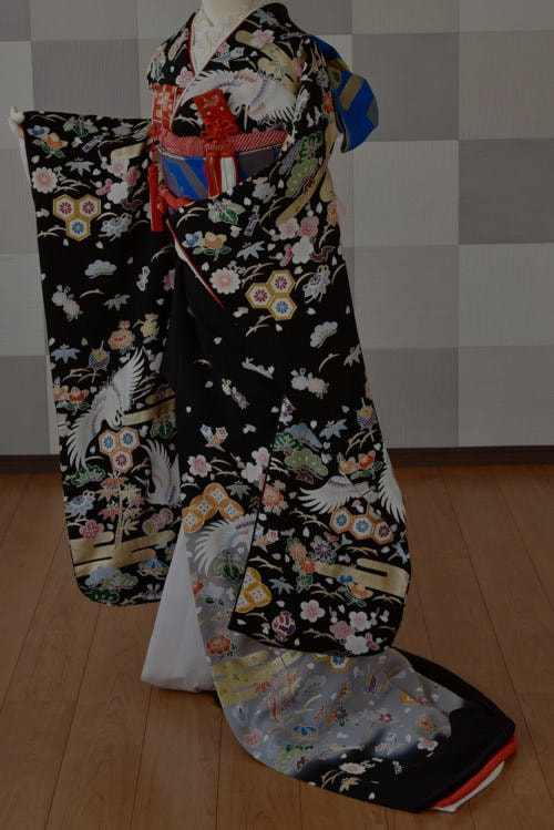 黒引き振り袖