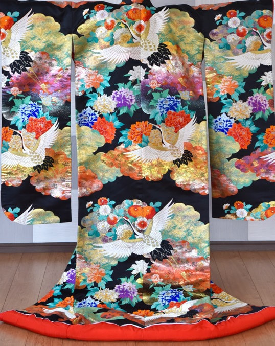 金色と赤い色打掛豪華美しいレンタル