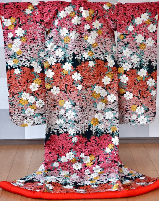 金色と赤い色打掛豪華美しいレンタル
