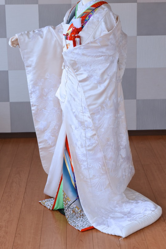 色打掛引き振袖黒白無垢豪華美しいかわいいレンタル