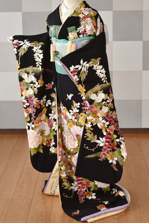 黒引き振り袖