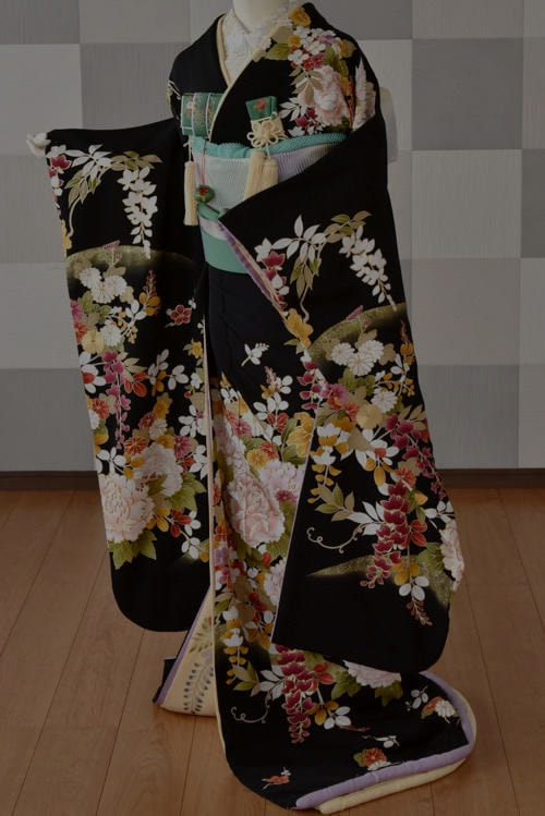 黒引き振り袖
