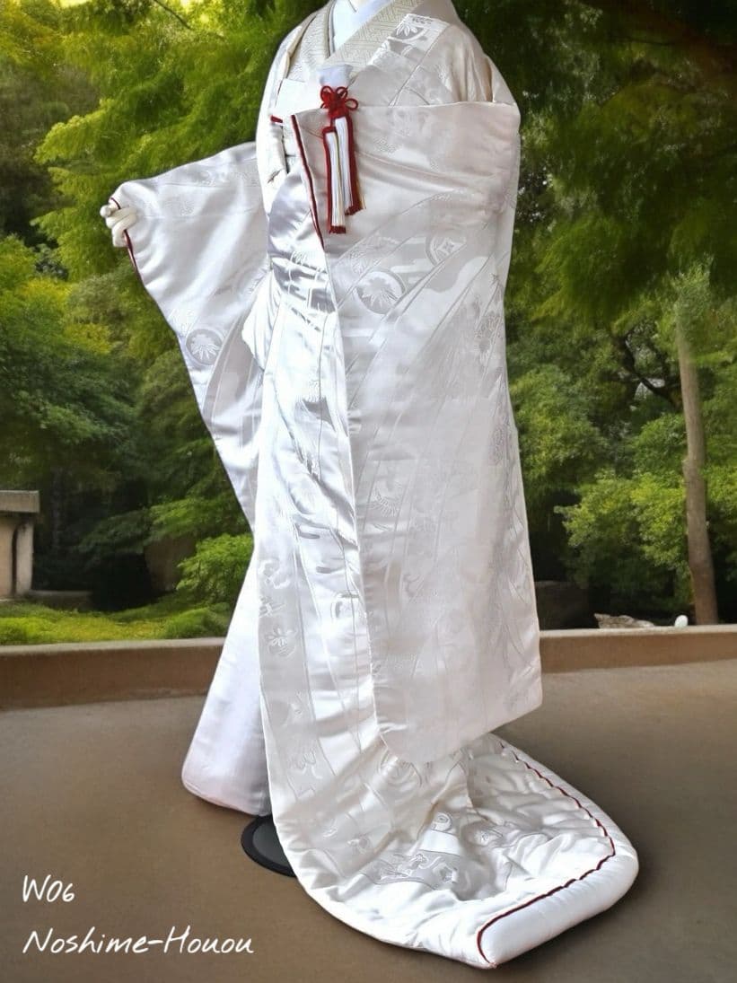 結婚式とフォトウェディング用の白無垢