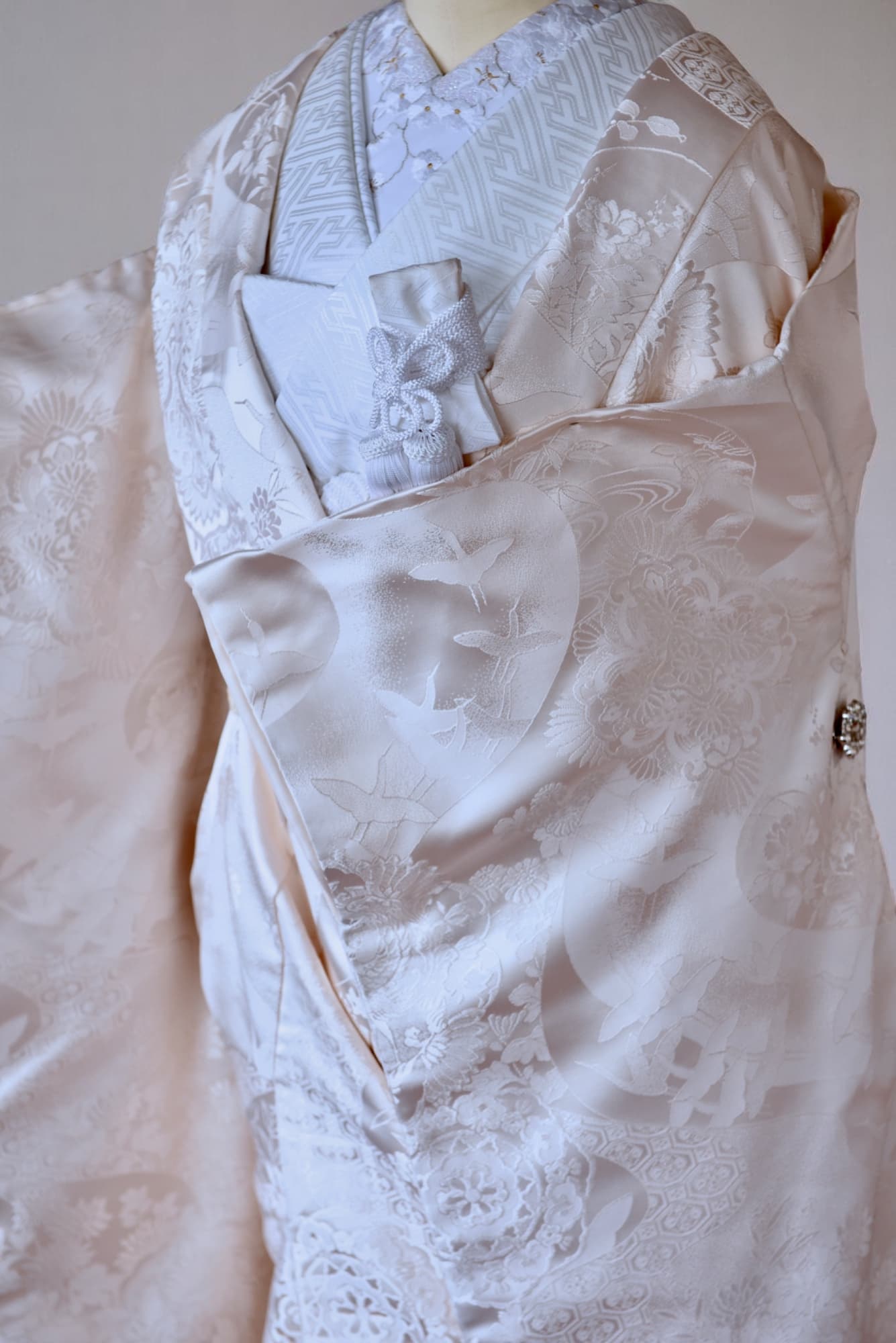 和装着物での結婚式用衣装白無垢