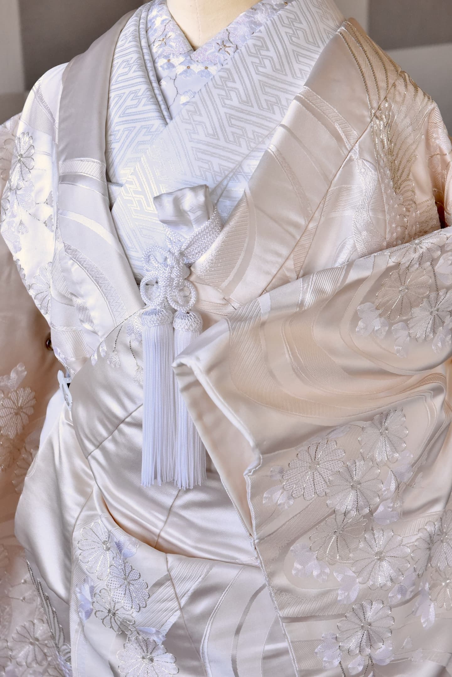 和装結婚式のレンタル衣装白無垢