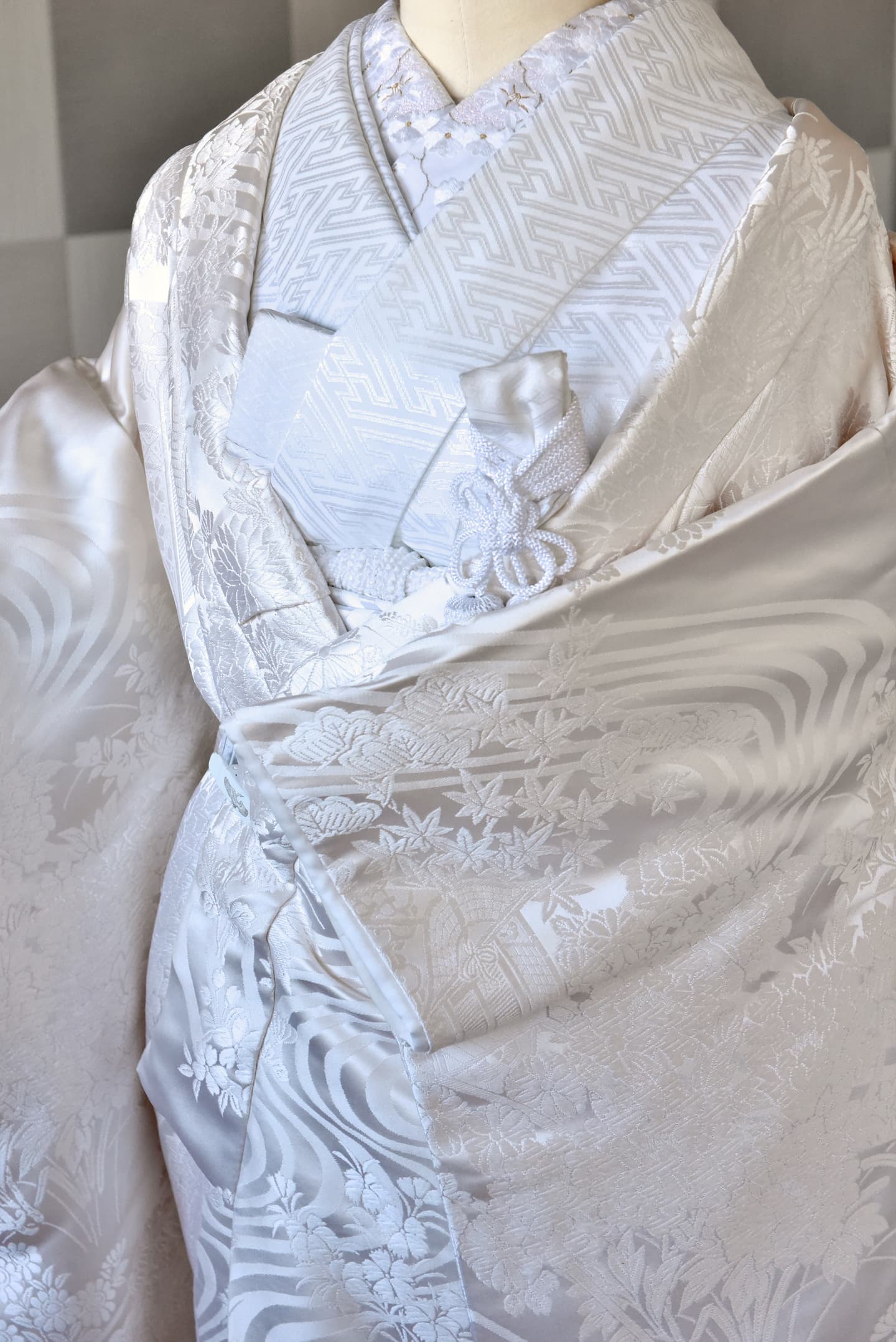 和装神社結婚式のレンタル白無垢