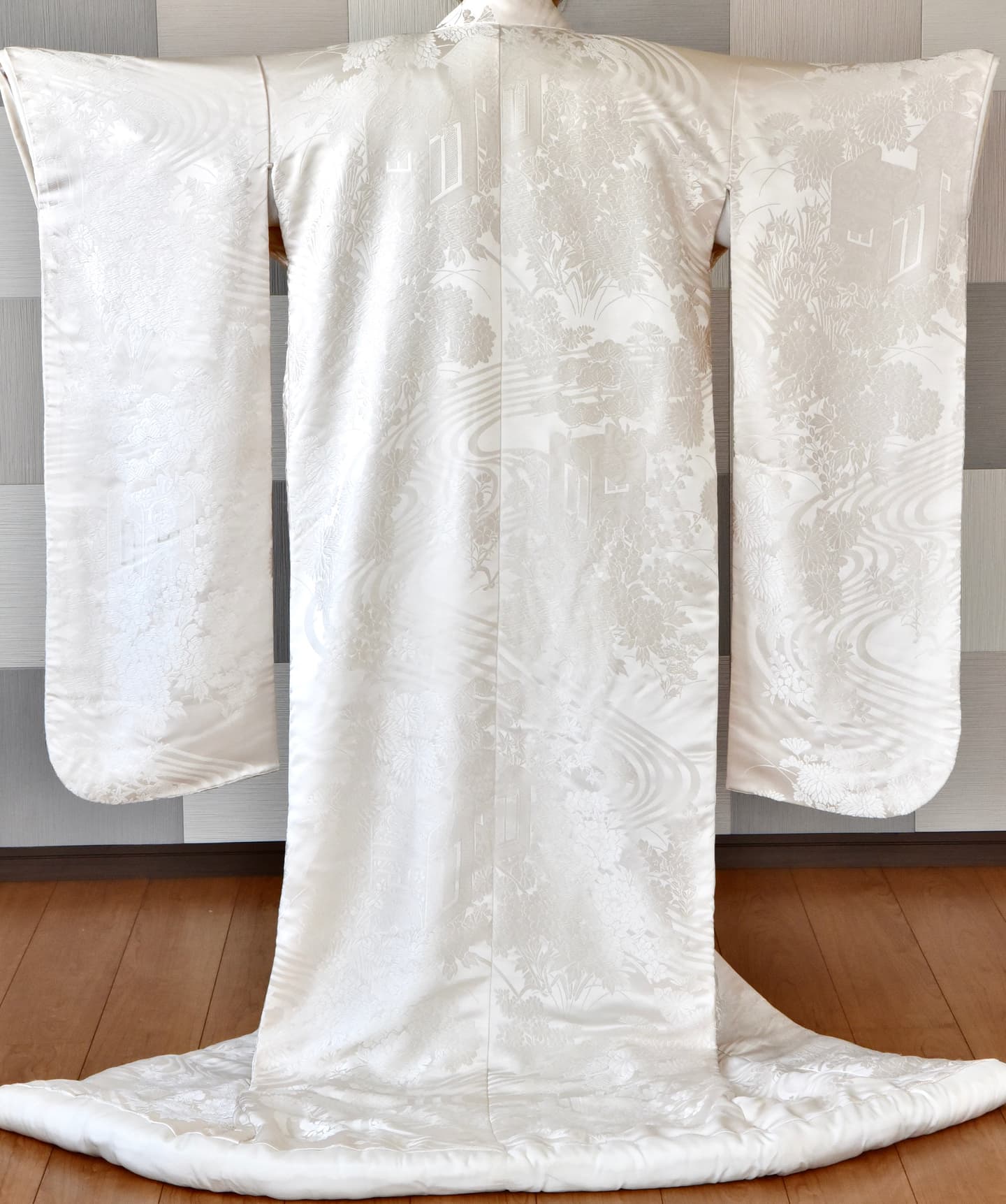 和装神社結婚式のレンタル白無垢