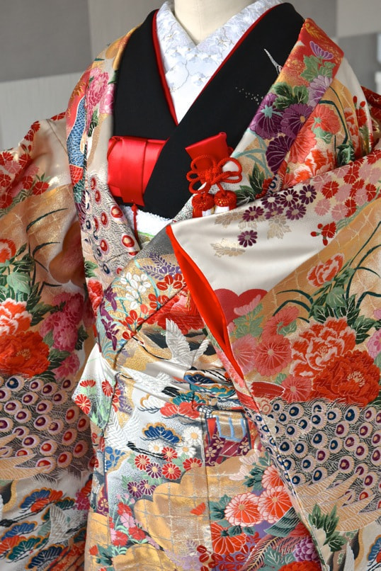 色打掛引き振袖黒金赤豪華美しいかわいいレンタル