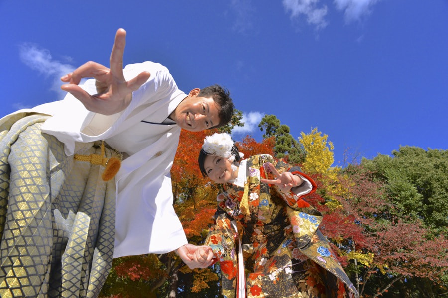 紅葉の京都で和装前撮りロケーションフォトの写真
