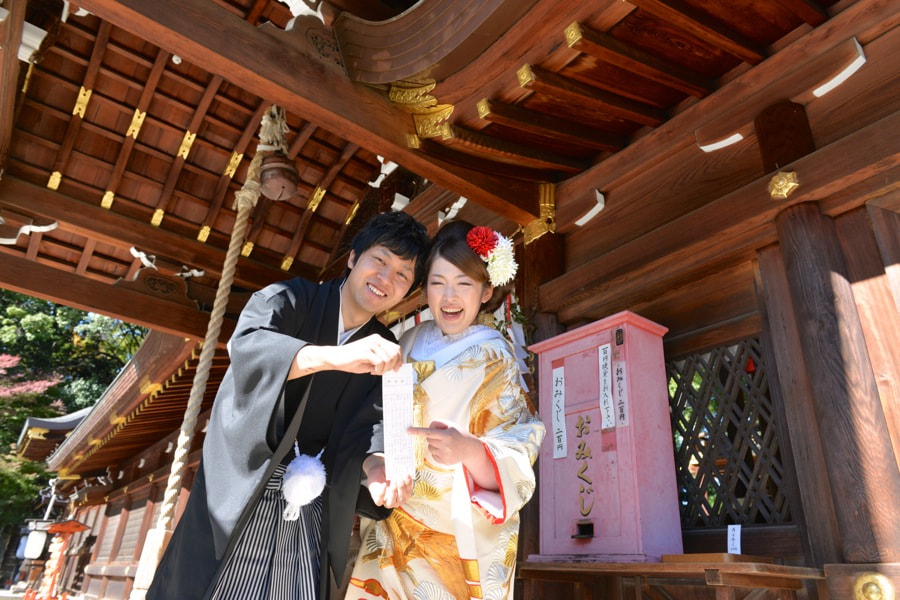 紅葉の京都で和装前撮りロケーションフォトの写真