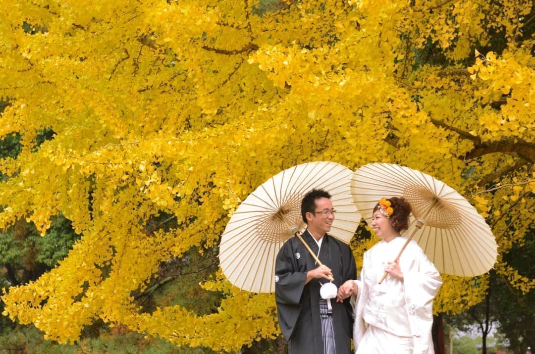 奈良の紅葉で和装前撮りフォトウェディングの写真