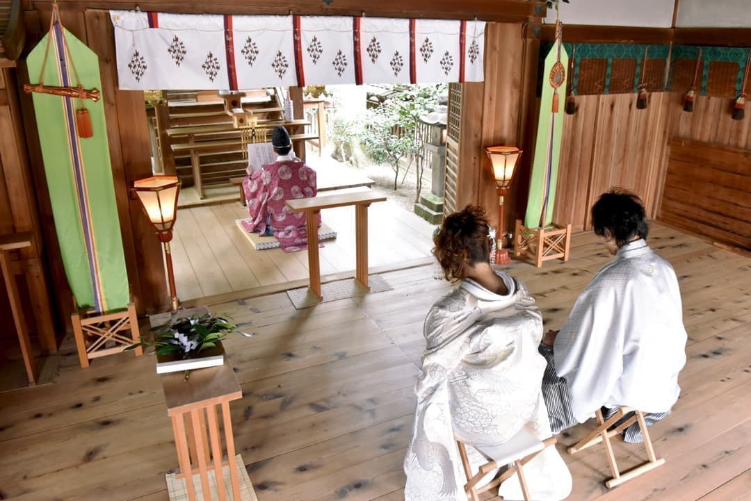 奈良の神社でのフォトウエディング写真