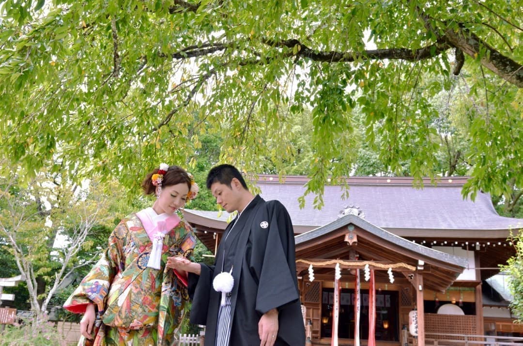 奈良の神社で和装前撮りフォトウェディングの写真