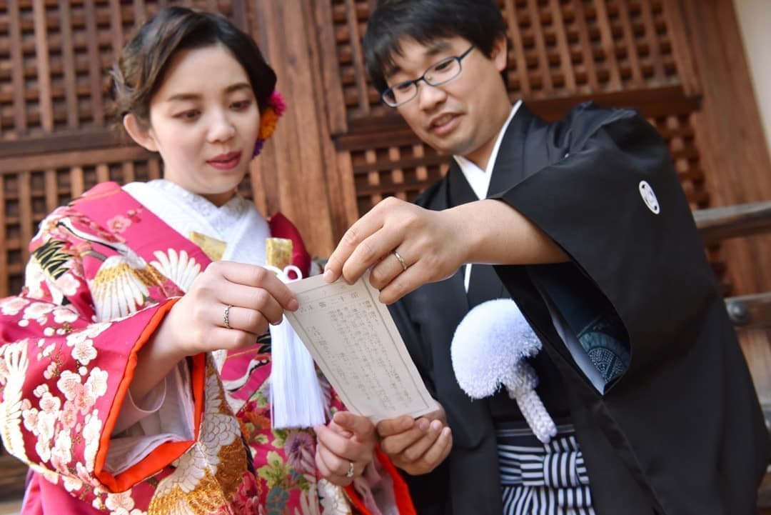 奈良の神社で和装前撮りフォトウェディングの写真