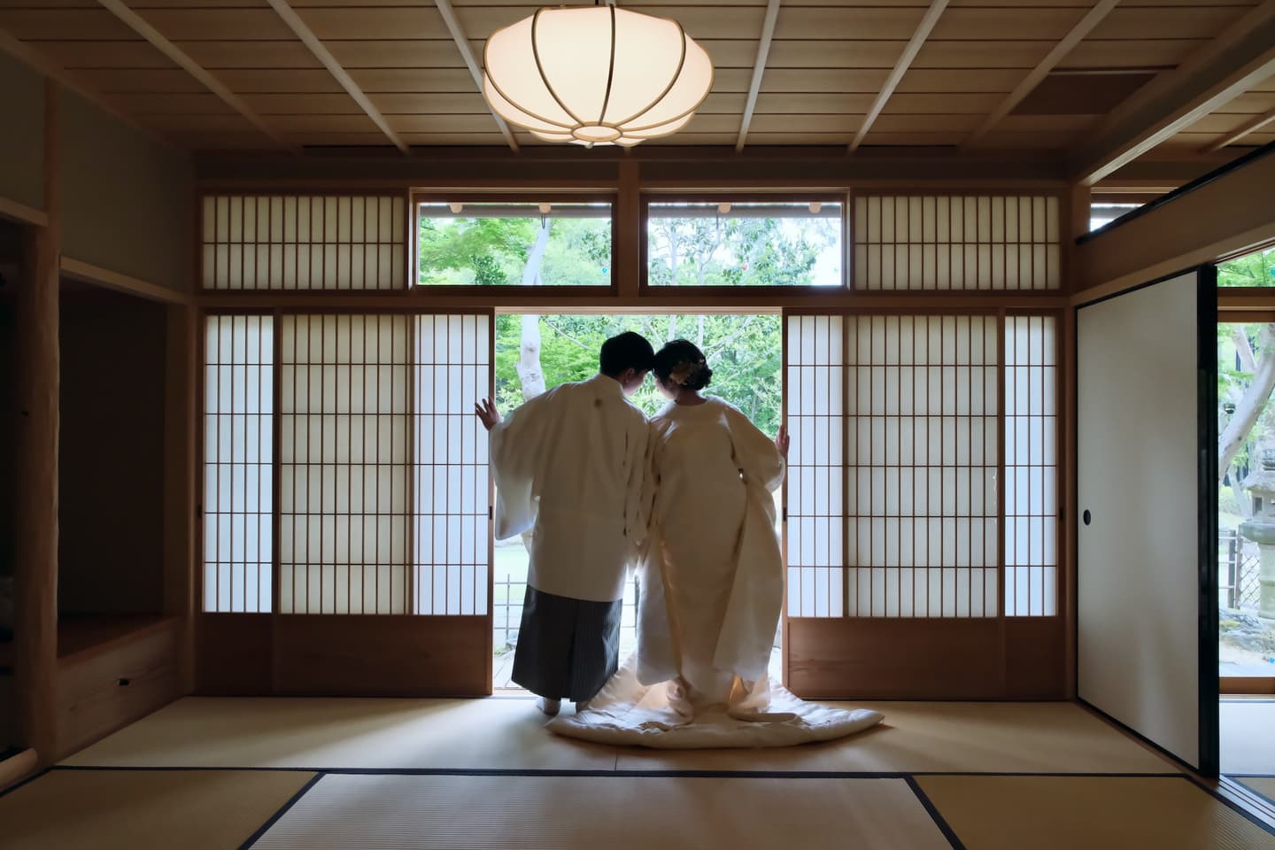 奈良で和装フォトウエディングの花嫁。