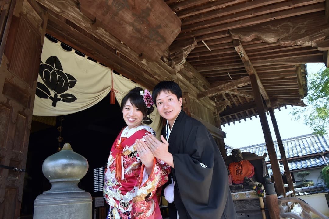 明日香村で和装前撮りを洋髪の髪型やヘアスタイルと格安の髪飾りや必要な指輪の相場の料金の口コミな写真ブログ