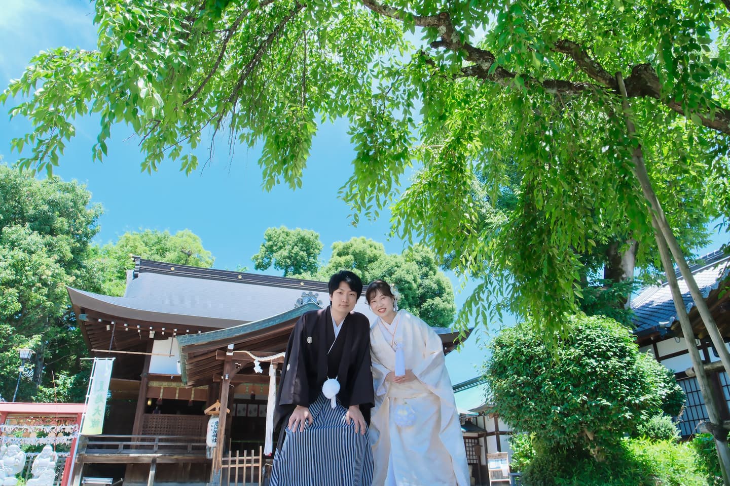 神社で和装のフォトウエディング