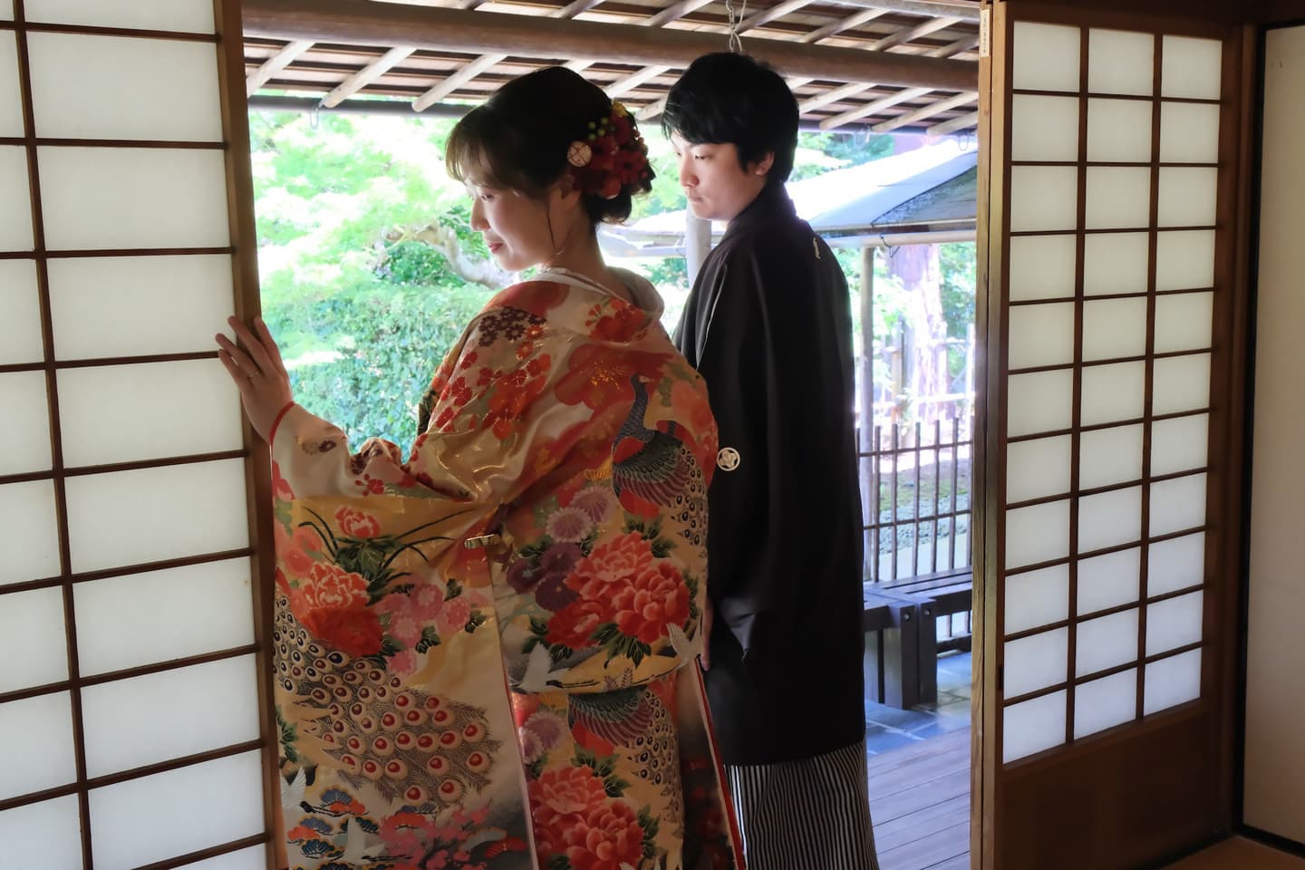 和室と庭園でのフォトウエディング