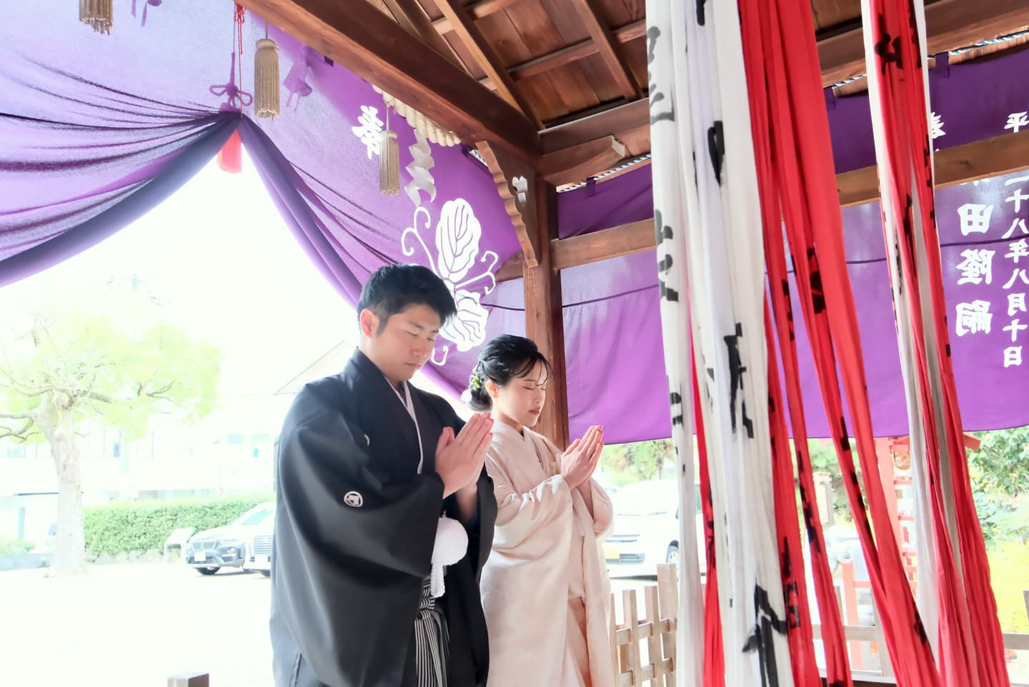 奈良の神社で和装のフォトウエディング。