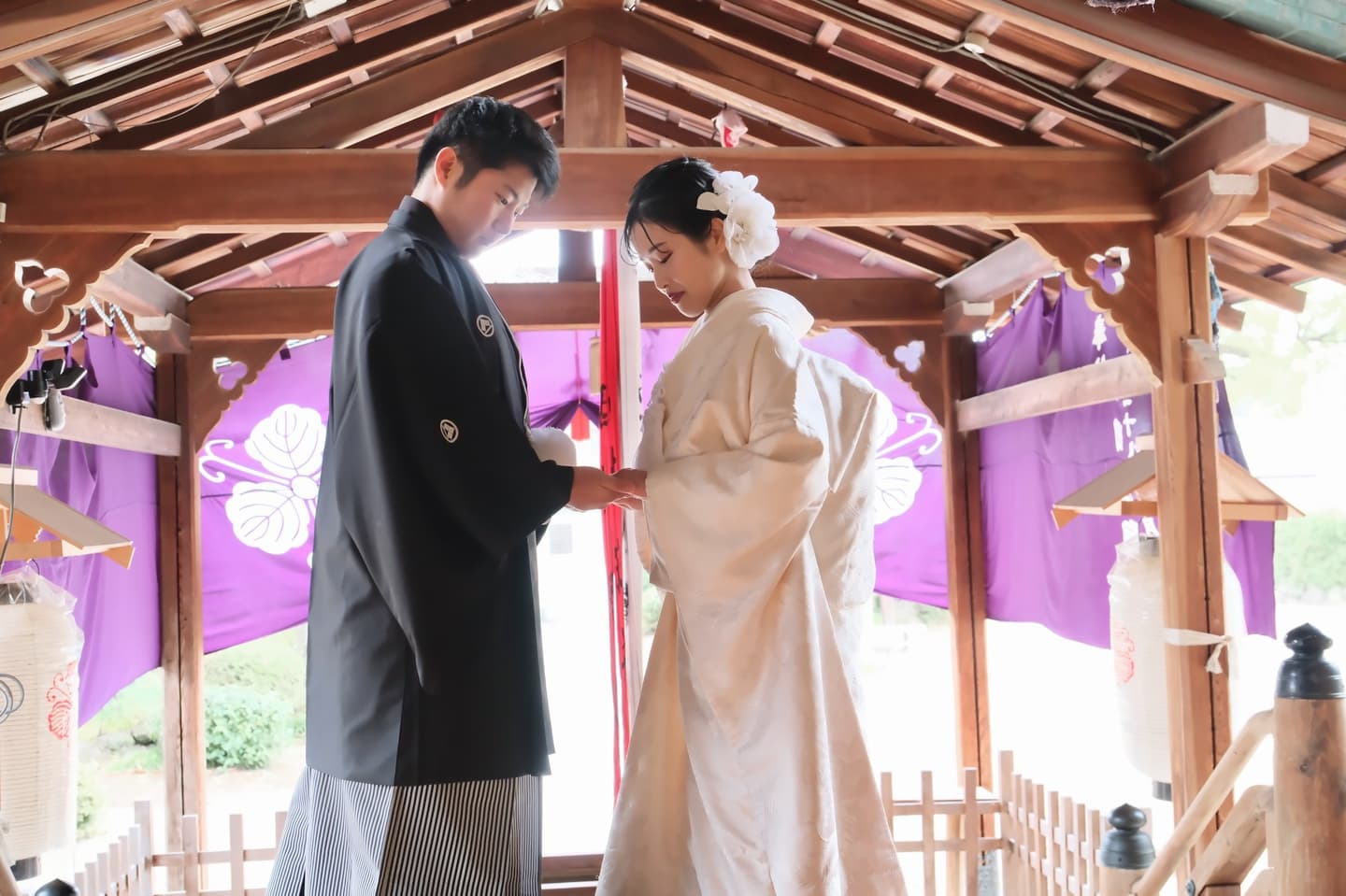奈良の神社で和装のフォトウエディング。