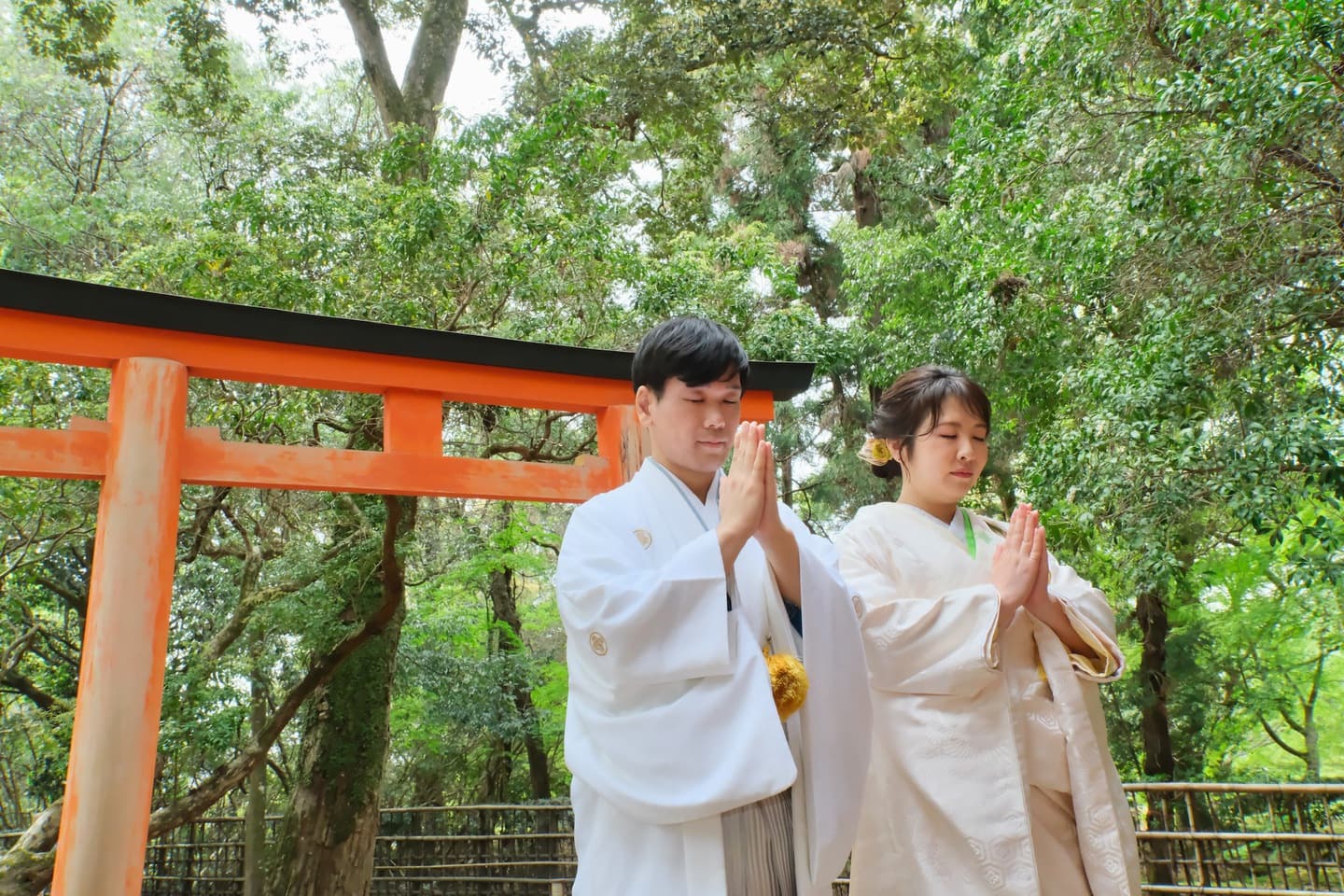 奈良の新緑で和装前撮りフォトウェディングの写真