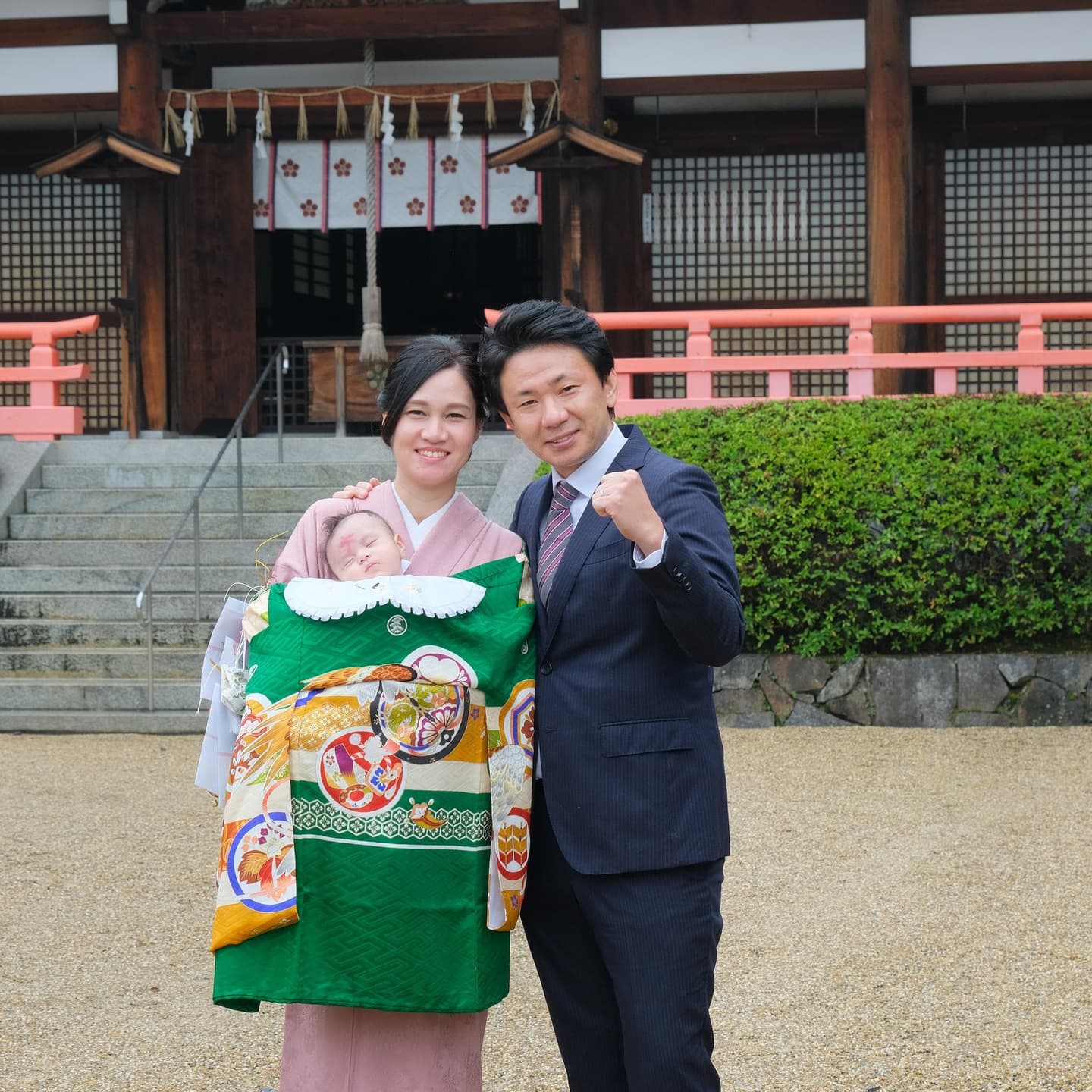 岡田国神社でお宮参りをした赤ちゃんの着物