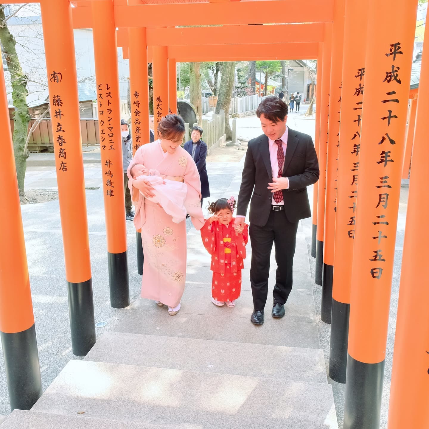 神戸市の生田神社でお宮参りした写真