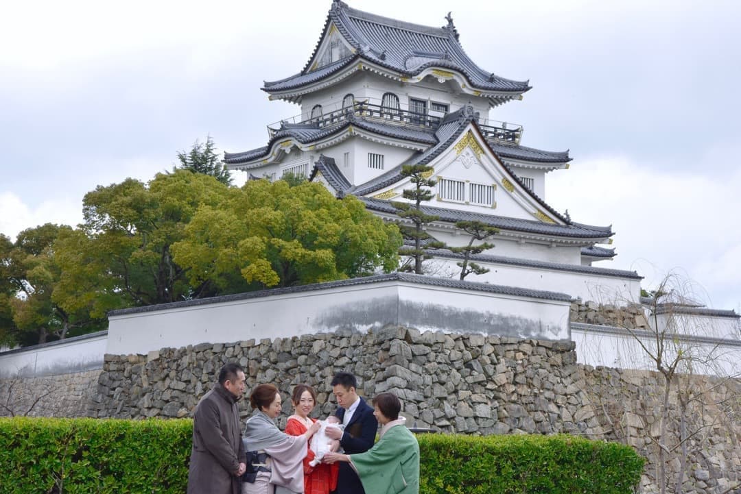 神社でのお宮参り写真