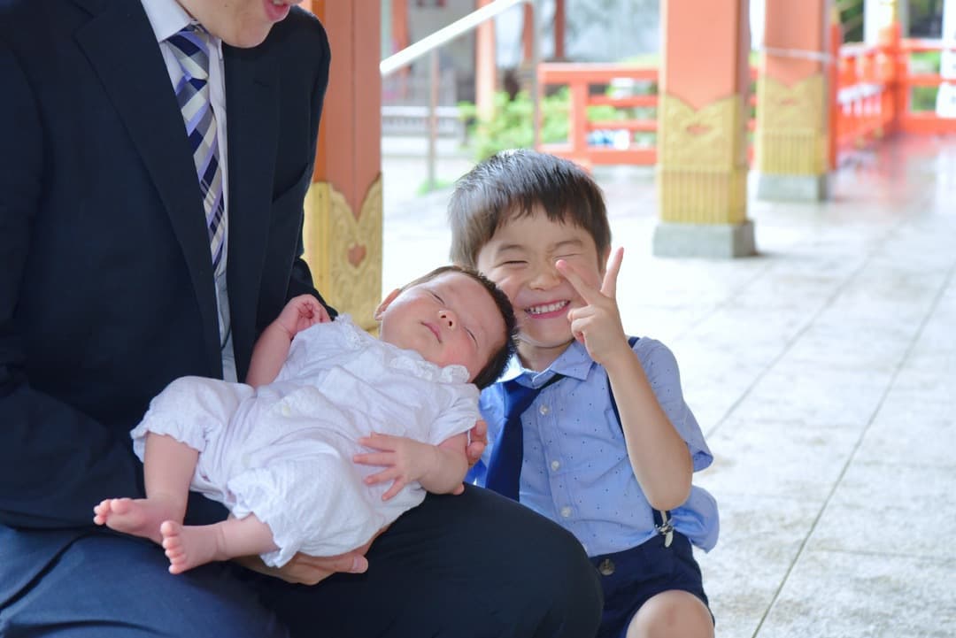 神社でのお宮参り写真