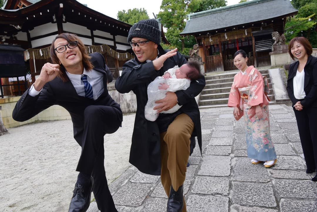 神社でのお宮参り写真