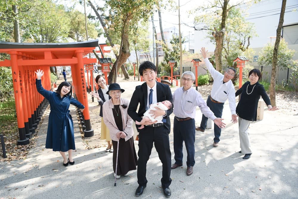 大阪の神社でのお宮参り写真