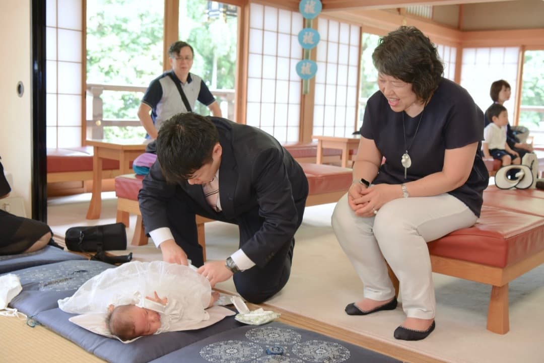 お宮参りの自然な写真