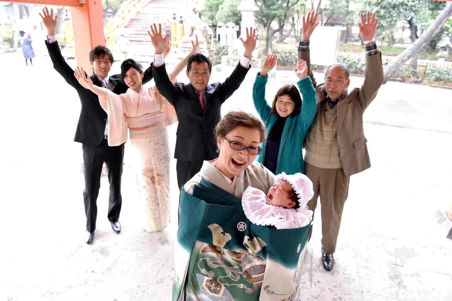 住吉大社でお宮参りの赤ちゃん
