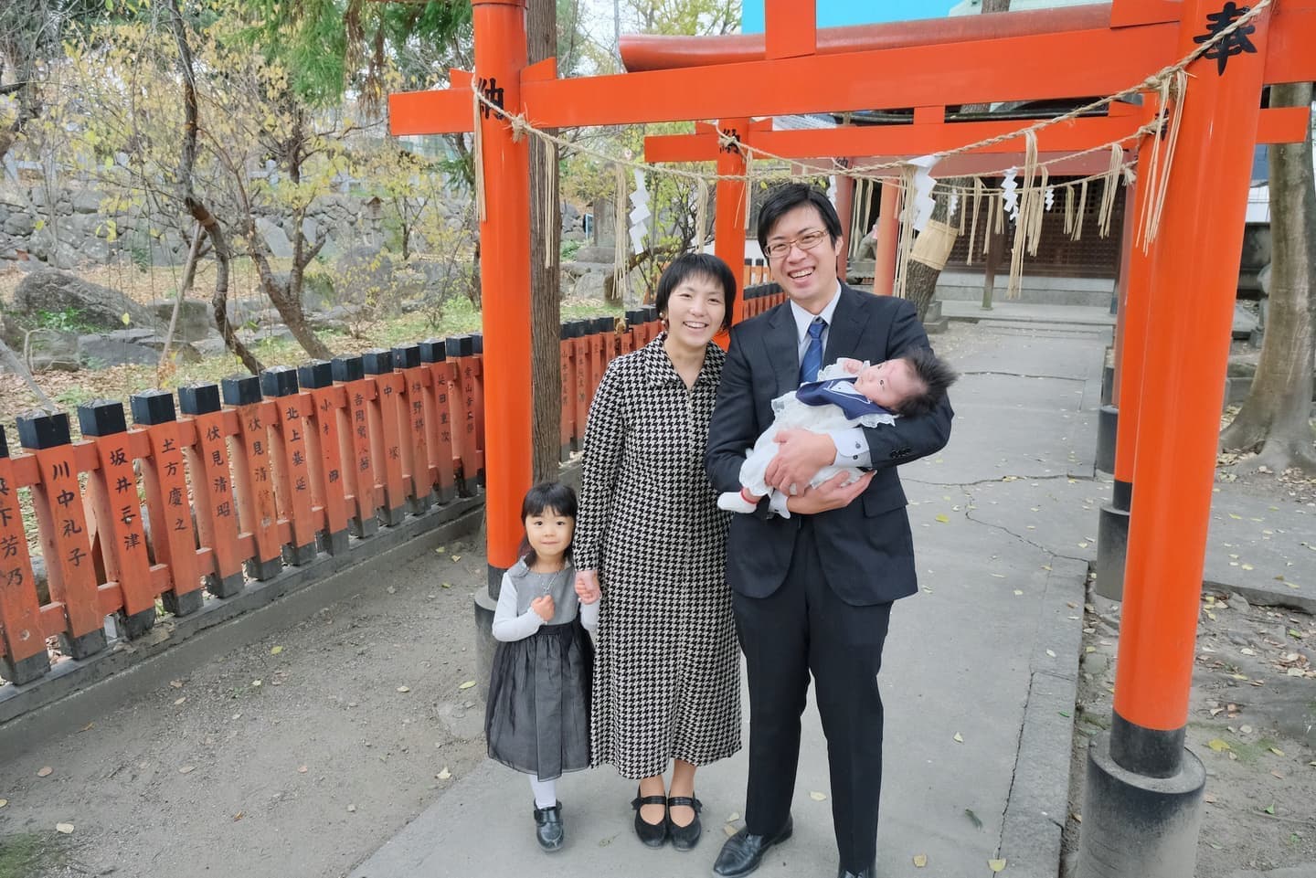 茨木神社でお宮参りをした写真