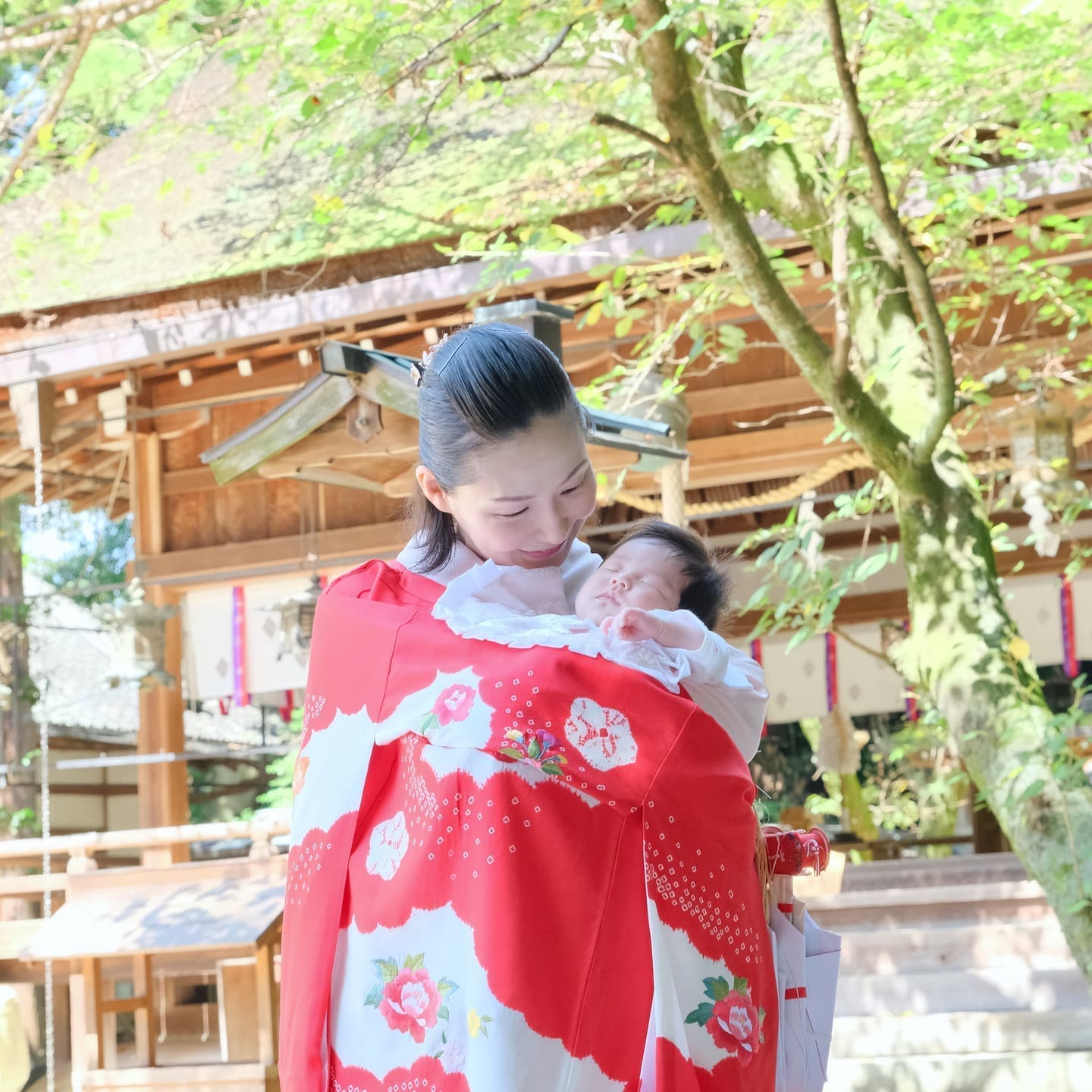 奈良の廣瀬大社でお宮参りをした写真