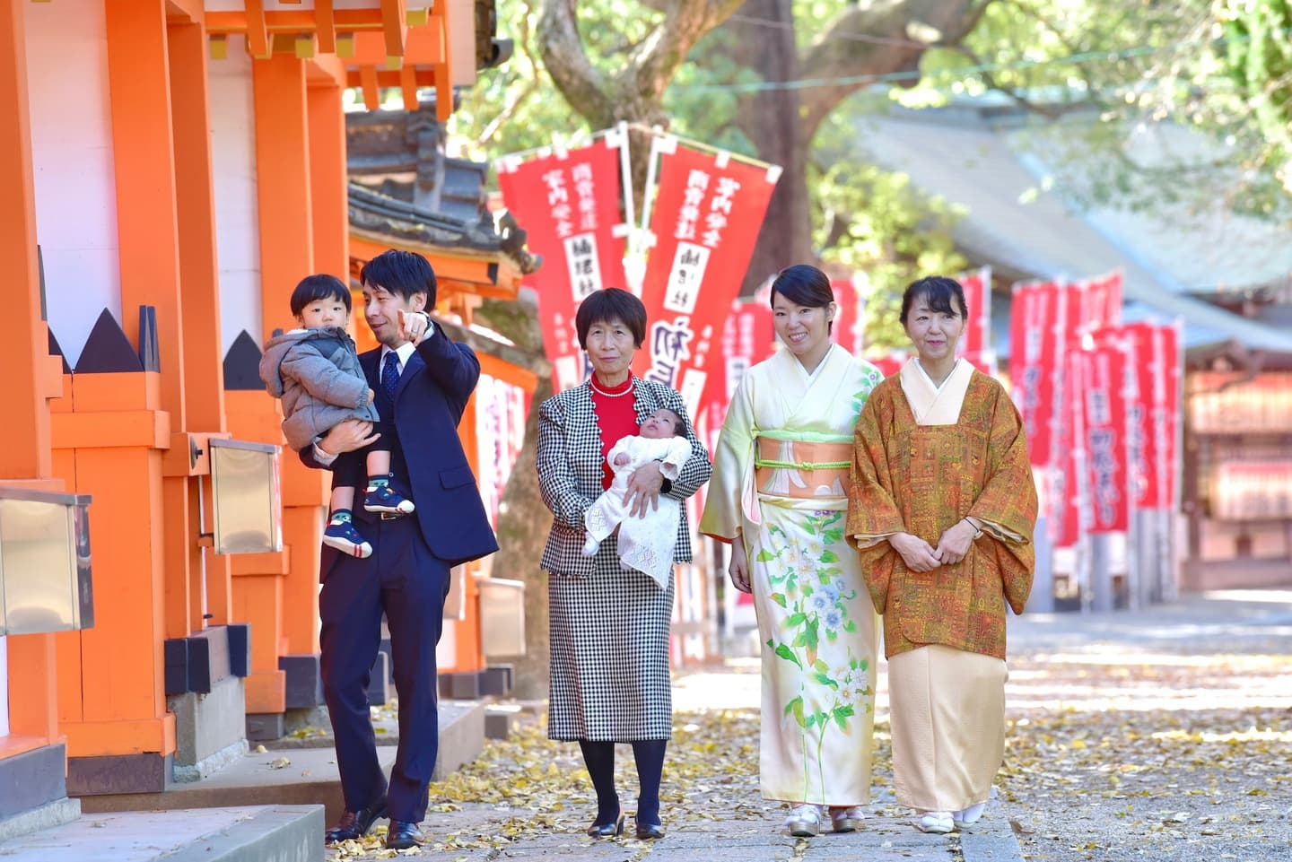 住吉大社でお宮参りの赤ちゃん