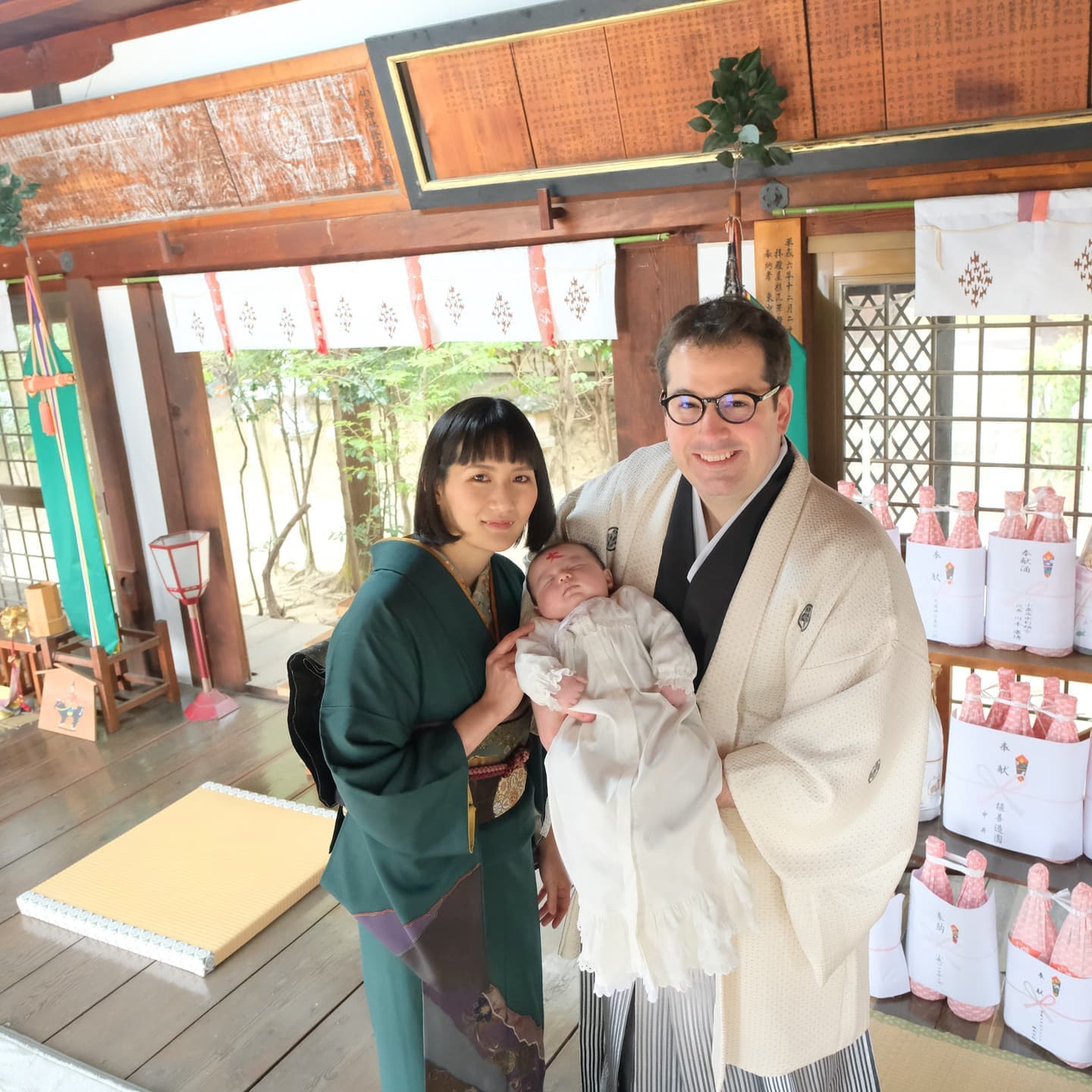 小泉神社でお宮参りの赤ちゃんの写真