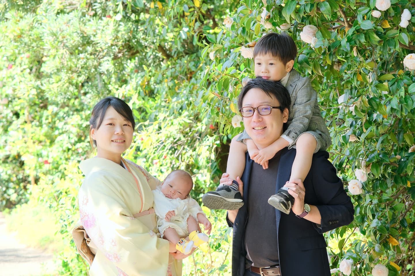 城南宮でお宮参りの赤ちゃん