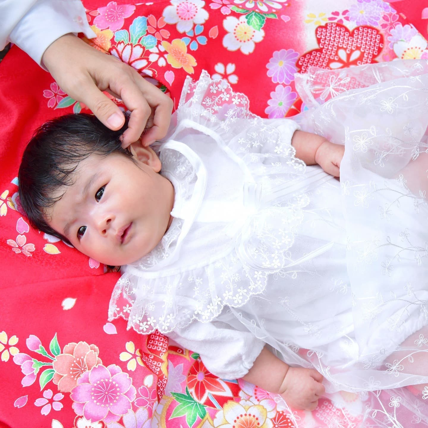 帯解寺でお宮参りの赤ちゃん