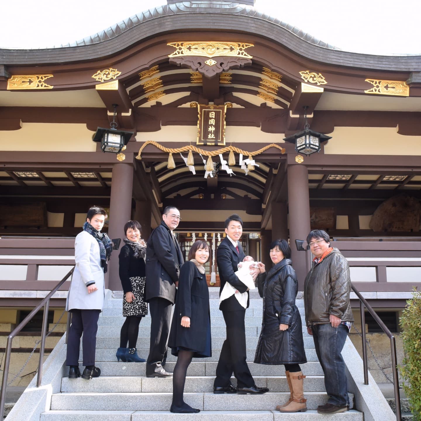 日岡神社でお宮参りの赤ちゃん