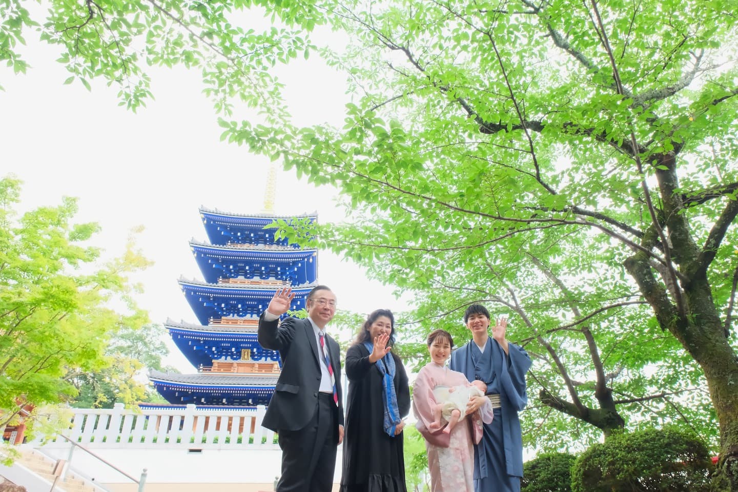 中山寺でのお宮参りの家族や赤ちゃんの写真