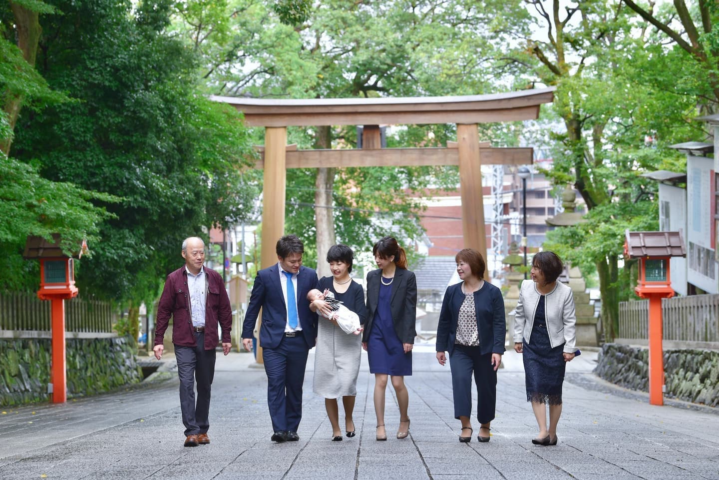 枚岡神社でお宮参りをした写真