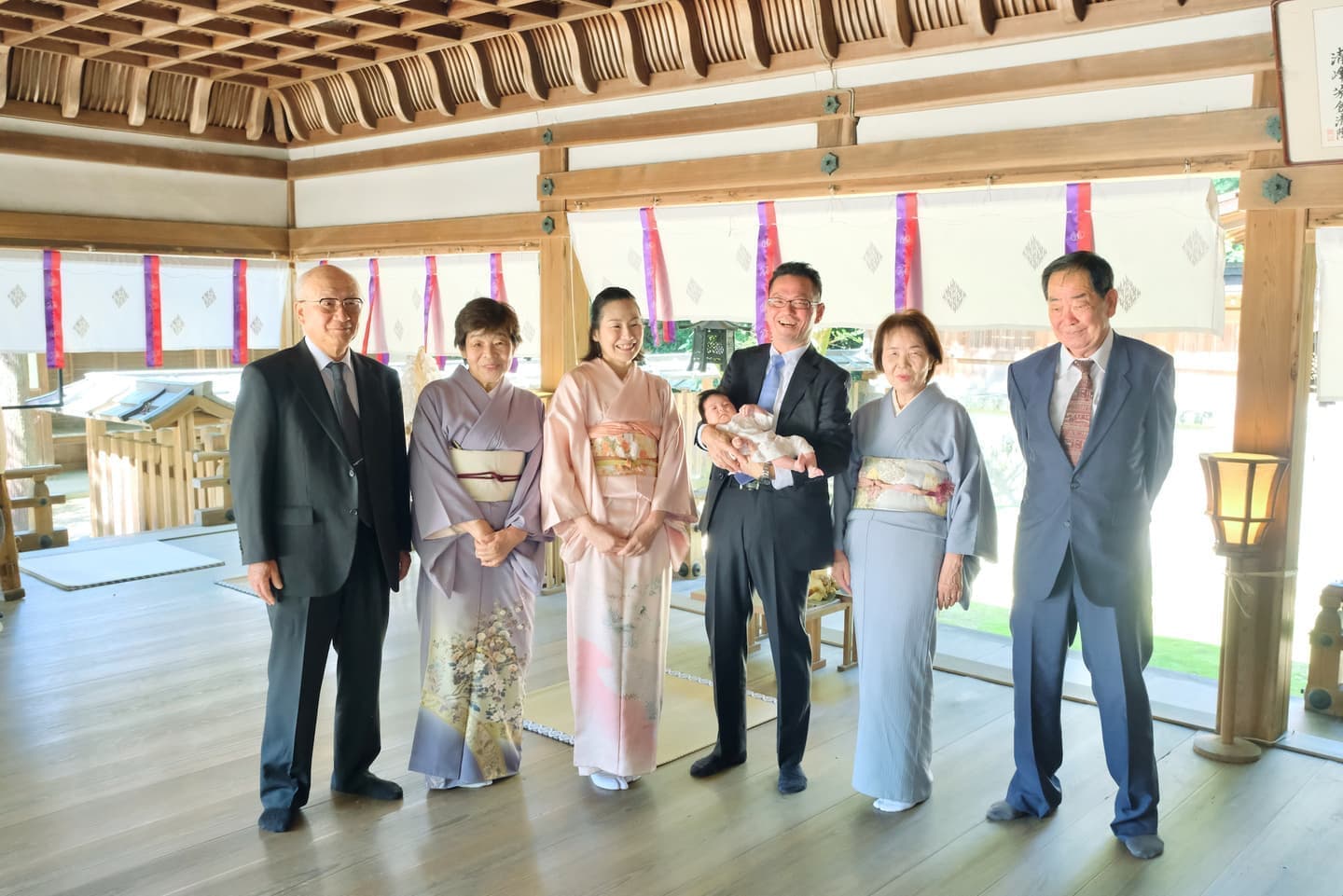 奈良の廣瀬大社でお宮参りをした写真