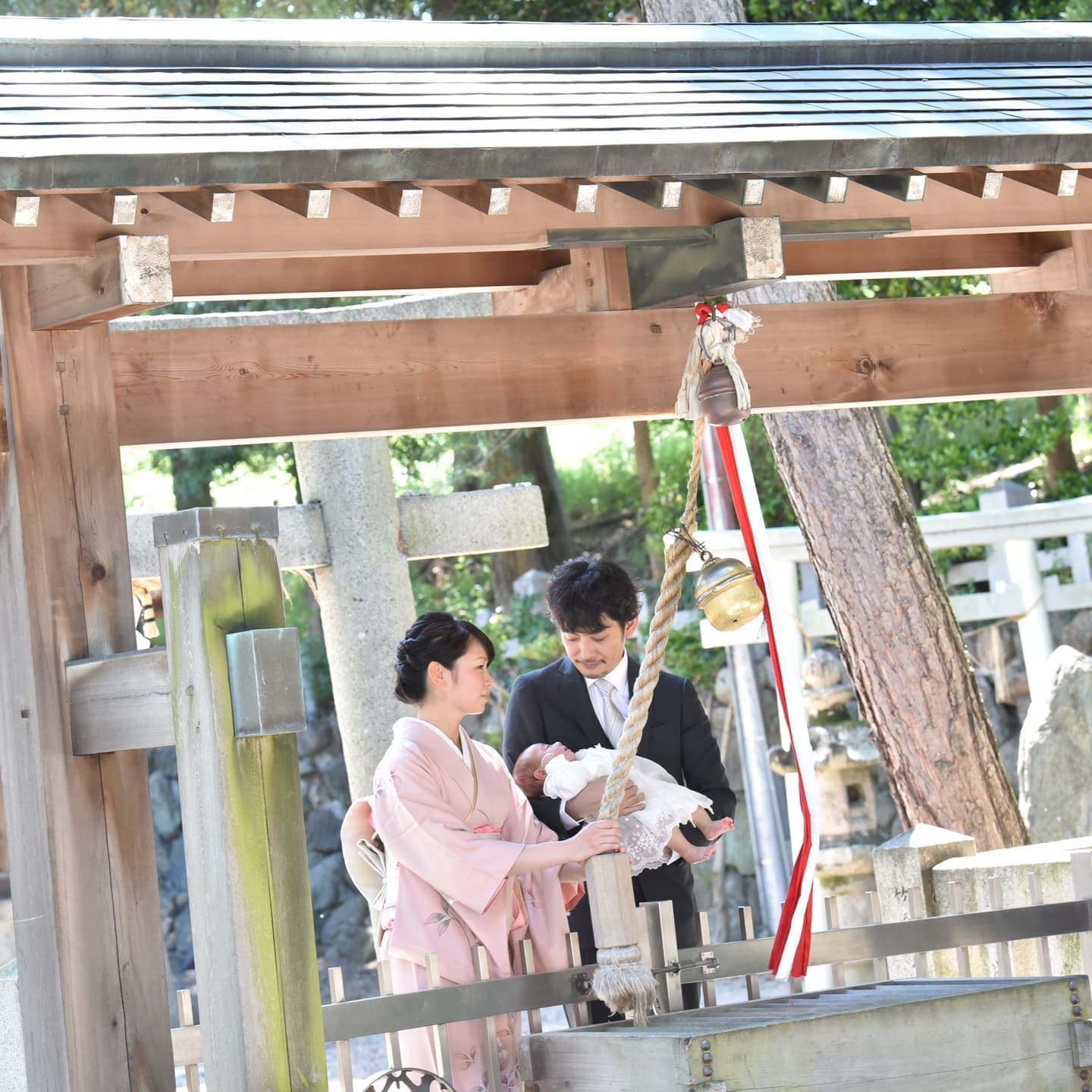 茨木神社でお宮参りをした写真
